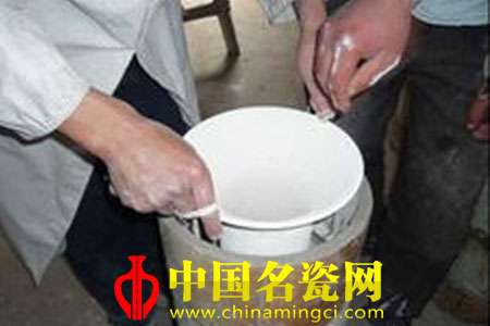   裝缽