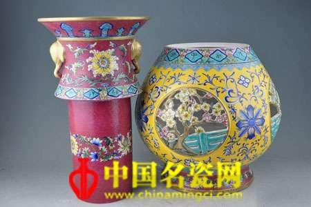 轉(zhuǎn)頸瓶   
