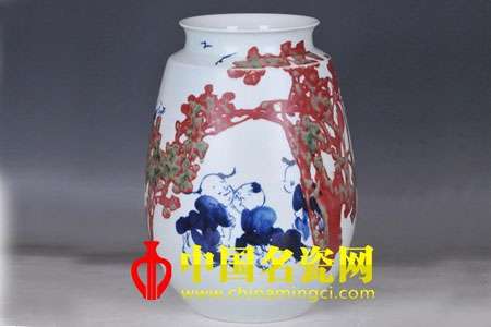 青花釉里紅的發(fā)展歷程及其文化內(nèi)涵