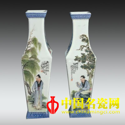 粉彩四方人物對(duì)瓶