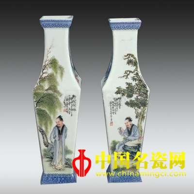 粉彩四方人物對瓶