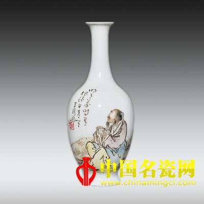 民國 王琦款粉彩高士圖瓶