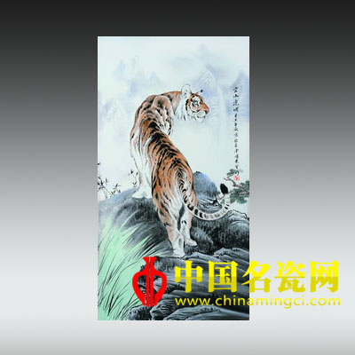 粉彩“空山虎嘯”瓷板