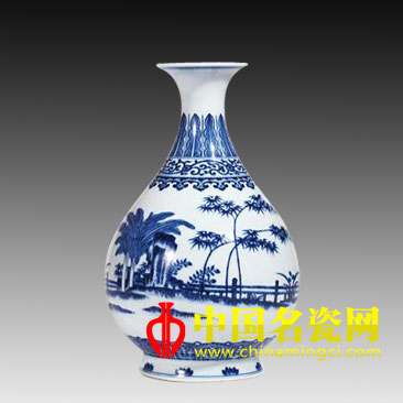 清乾隆 青花竹石芭蕉紋玉壺春瓶