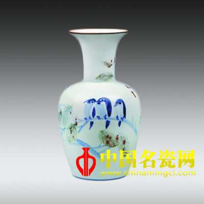 青花釉里紅“枝頭小鳥”瓶