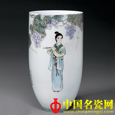 自在畫(huà)圖中 粉彩瓷瓶