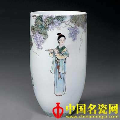 自在畫圖中 粉彩瓷瓶