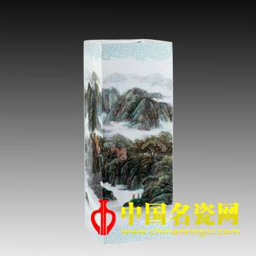 涂志浩 粉彩《晴嵐浮翠》鑲器