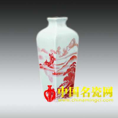 粉彩“秀山麗水”四方瓶