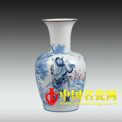青花釉里紅“兇煞鐘魁圖”瓶
