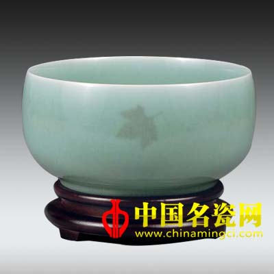 槐葉紋 梅子青釉瓷缽