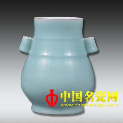 粉青釉貫耳瓶