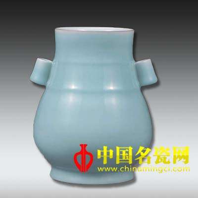 粉青釉貫耳瓶