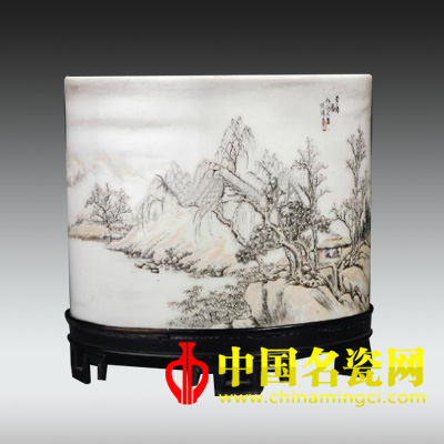 清末?何許人筆筒