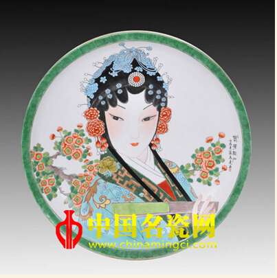 陶瓷粉彩的藝術特點與發(fā)展