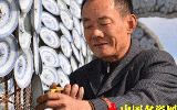 景德鎮(zhèn)青花瓷蛇三月“上崗”