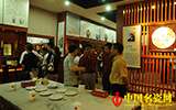 景德鎮(zhèn)近現(xiàn)代百位杰出陶瓷藝術(shù)家成就展正在石家莊如火如荼的進(jìn)展中