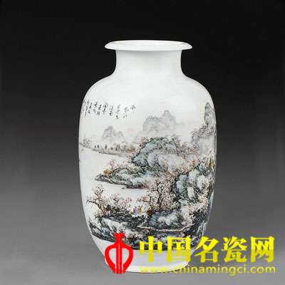 汪平孫 粉彩山水瓶