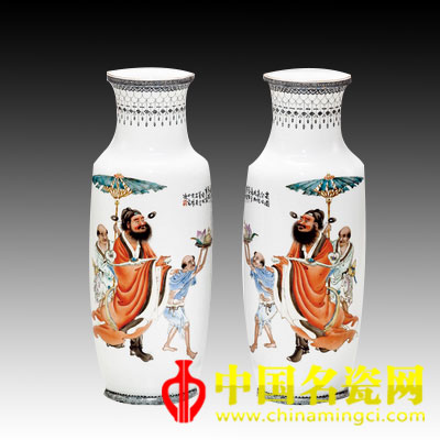 萬云巖 粉彩獻(xiàn)壽圖瓶 （一對）