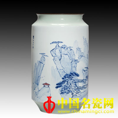 王錫良 青花斗彩黃山四千仞筒瓶