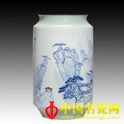 王錫良 青花斗彩黃山四千仞筒瓶
