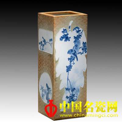 王步 米黃釉錦地開光青花花鳥四方箭筒
