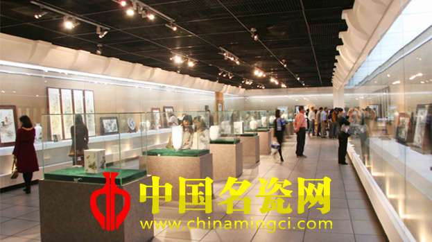 《瓷國明珠》景德鎮(zhèn)傳統(tǒng)粉彩瓷研究院作品展完美收官