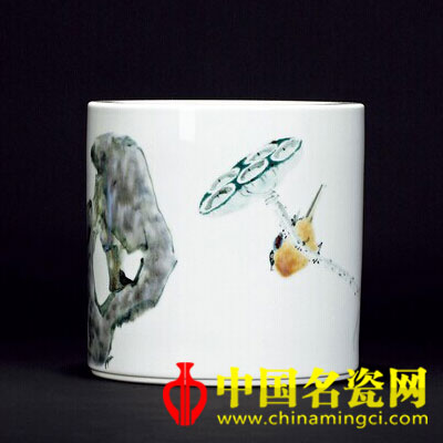 朱斐翡 高溫顏色釉《荷塘情趣》圖筆筒