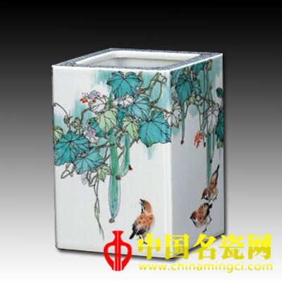 戴玉梅 粉彩四方花鳥圖筆筒
