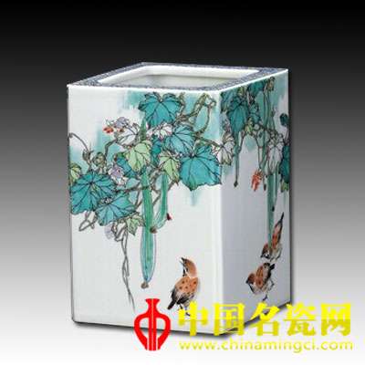 戴玉梅 粉彩四方花鳥圖筆筒
