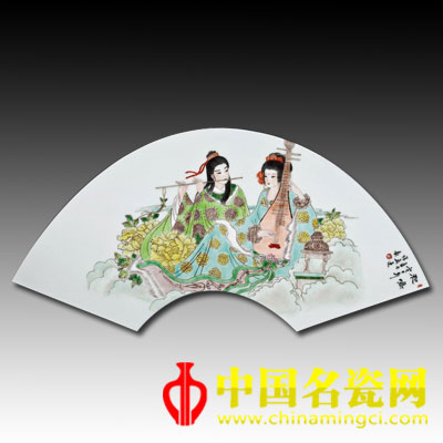 張萬蓮 和鳴 古彩裝飾扇形瓷板