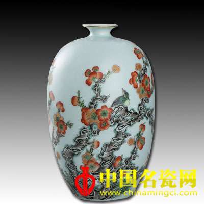 藍(lán)國(guó)華 喜迎新春 古彩瓷瓶