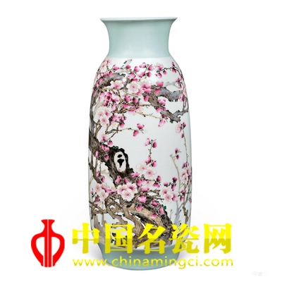  計明 鐵骨生春·粉彩瓷瓶