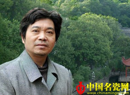 李祥東:奔跑在藝術(shù)的道路上