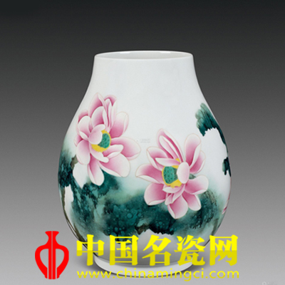 周鵬 釉上彩《春韻》瓷瓶