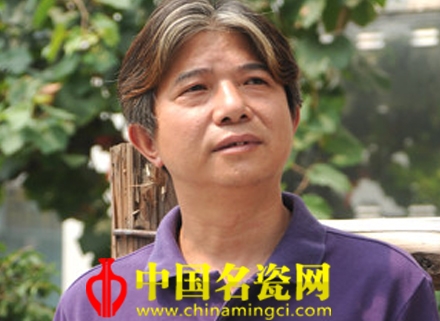 青花神韻 渾然天成——徐萍