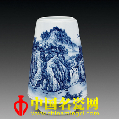 陸巖 青花《山水》瓷瓶