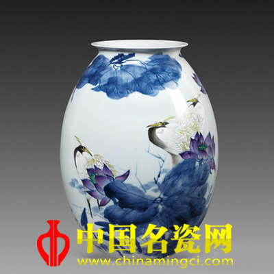 劉毅 青花斗彩“荷塘情趣”瓷瓶
