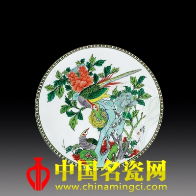 龔龍水 錦雞牡丹·古彩瓷盤