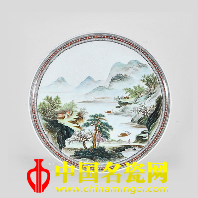 龔耀庭 制粉彩山水人物紋掛碟