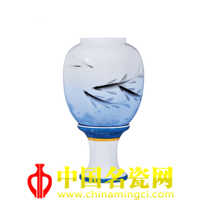 陳云崗 魚樂(lè)圖?釉上彩薄胎皮燈