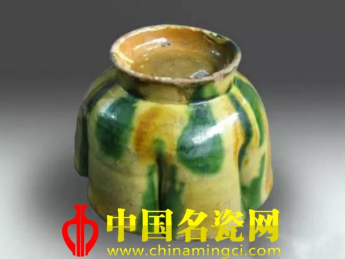 三彩的魅惑：邛窯高溫唐三彩