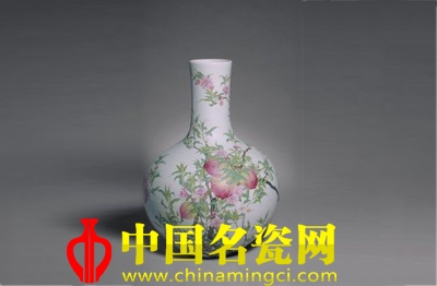淺議粉彩瓷的起源與發(fā)展