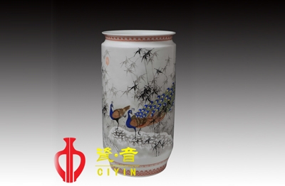 粉彩瓷器現(xiàn)在市場(chǎng)情況