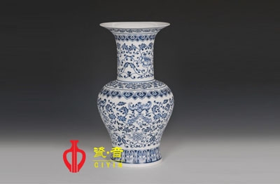 青花色正濃,纏枝意蓮蓮