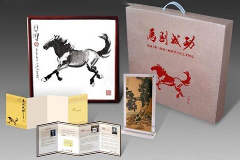 用瓷板全新演繹徐悲鴻作品